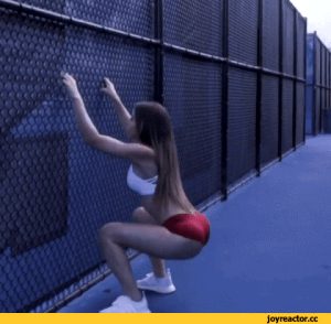 Exercising her perfect ass in public
