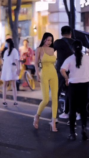 Imagine seeing her walking in public