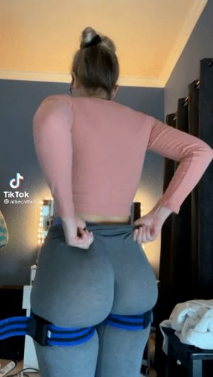 Jiggly ass
