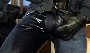 Leather gloves