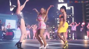 Source image – ARIANA GRANDE VERY SEXY DANCIING GIF #11!