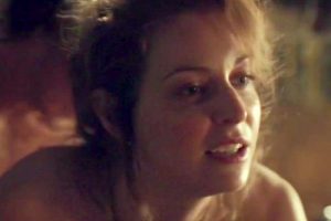 Esme Bianco – Doggystyle & Full Frontal Plot In ‘Game Of Thrones’ S1E5